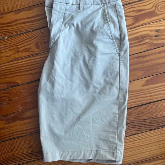 Men's Shorts from GAP ~ 32" ~ Great Condition - Picture 3 of 5
